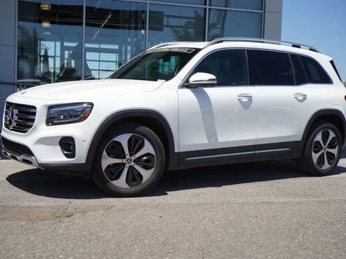 Used 2026 Mercedes-Benz GLB 250 image 4