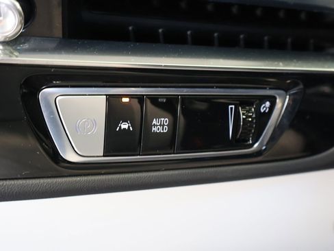Certified 2024 Cadillac Lyriq Sport w/ LPO, Floor Liner Package AWD/4WD image 20