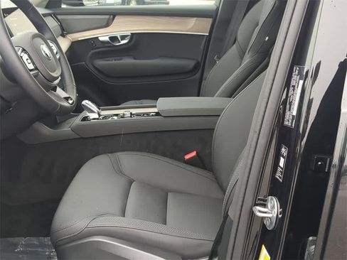 Used 2026 Volvo XC90 B6 Plus w/ Protection Package Premier image 15