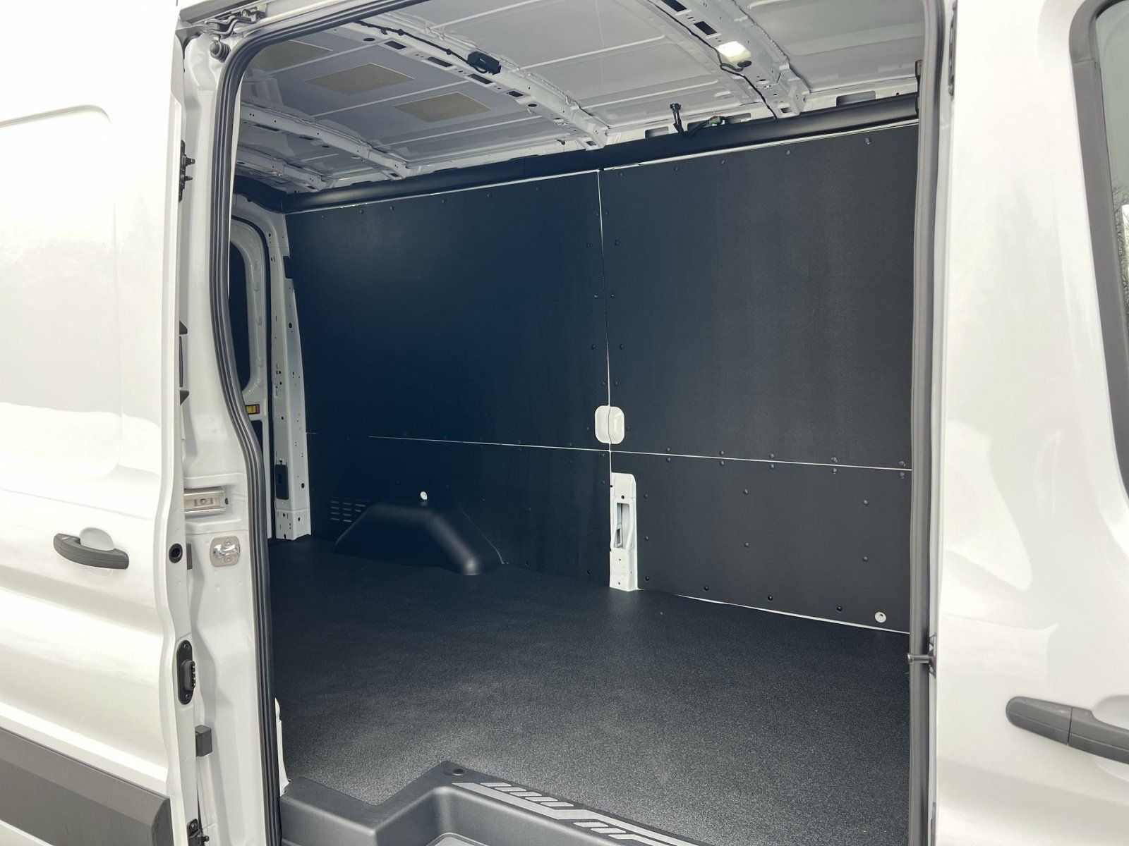 New 2026 Ford Transit 250 148 Medium Roof w/ Load Area Protection Package RWD image 23
