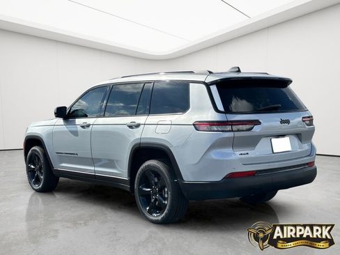 New 2025 Jeep Grand Cherokee L Altitude AWD/4WD image 7