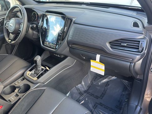 Used 2025 Subaru Forester Touring w/ Protection Package (1PH) image 11