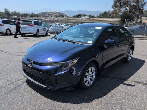Used 2026 Toyota Corolla LE FWD image 1