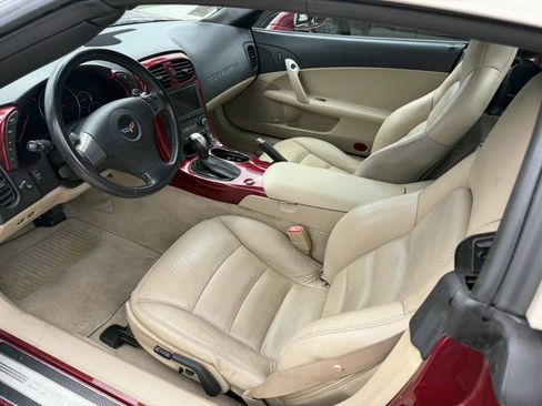 Used 2007 Chevrolet Corvette Convertible w/ Preferred Equipment Group RWD image 10