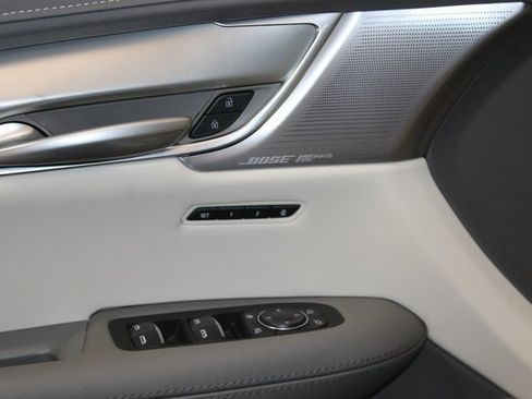 New 2025 Cadillac XT5 Premium Luxury image 10