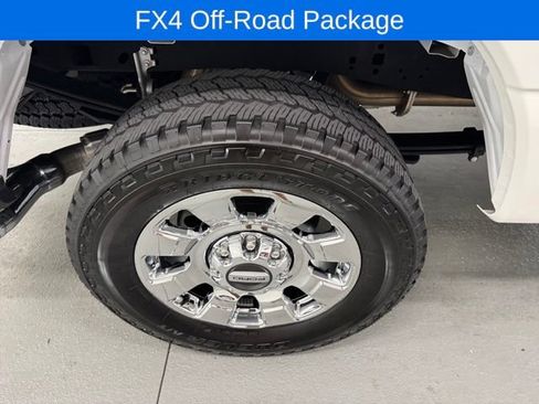 Used 2025 Ford F250 Lariat w/ Lariat Ultimate Package AWD/4WD image 4