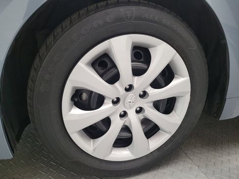 Used 2024 Toyota Corolla LE FWD image 31
