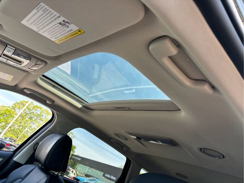 Used 2024 Kia Telluride S w/ S Sunroof Package AWD/4WD image 9