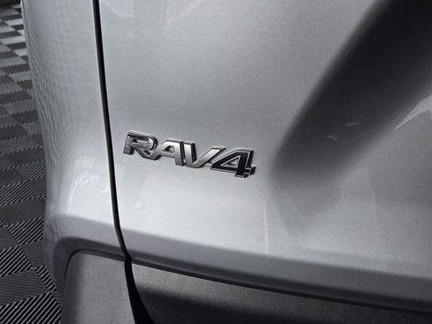 Used 2025 Toyota RAV4 XLE w/ Convenience Package AWD/4WD image 13