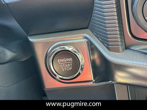 New 2025 Ford F150 Lariat w/ Equipment Group 502A High image 30