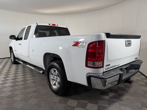 Used 2010 GMC Sierra 1500 SLE w/ Power Pack Plus AWD/4WD image 3