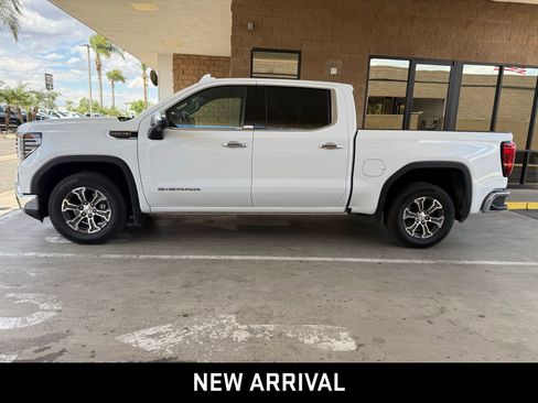 Certified 2025 GMC Sierra 1500 SLT image 2