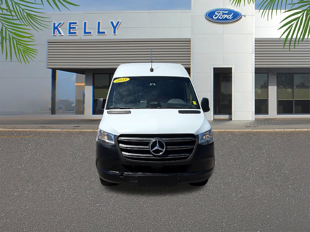 Used 2025 Mercedes-Benz Sprinter 2500 image 8