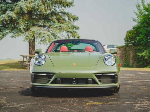 Used 2022 Porsche 911 Targa 4 GTS w/ Premium Package AWD/4WD image 36