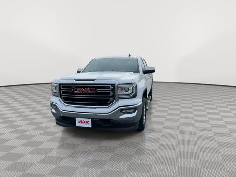 Used 2017 GMC Sierra 1500 SLE w/ SLE Value Package image 4