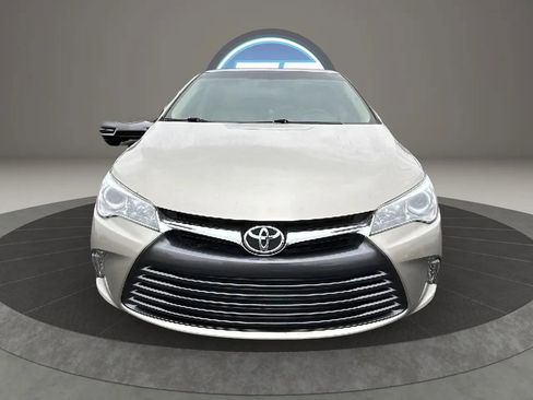 Used 2015 Toyota Camry XLE image 14