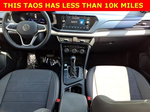 Used 2024 Volkswagen Taos SE image 9