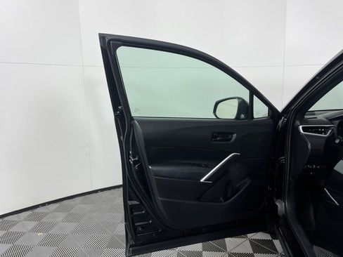 Used 2025 Toyota Corolla Cross SE image 33