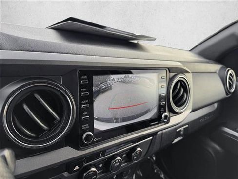 Certified 2022 Toyota Tacoma TRD Off-Road image 14