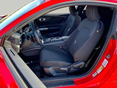 Used 2025 Ford Mustang GT RWD image 8