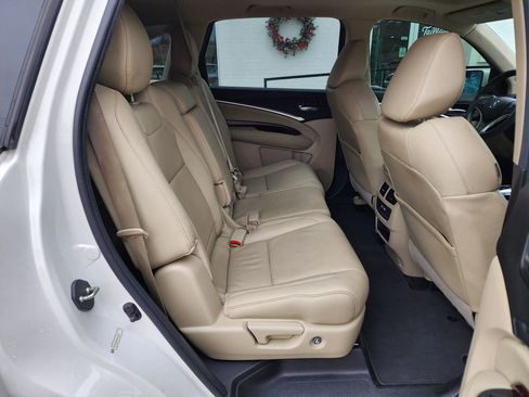 Used 2016 Acura MDX FWD image 11