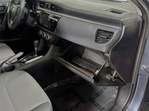 Used 2016 Toyota Corolla L image 34