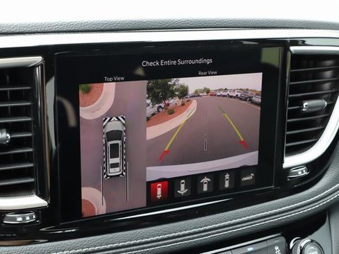 New 2026 Chrysler Pacifica Select image 35