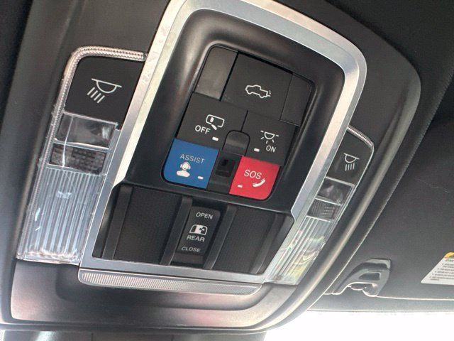Used 2022 RAM 3500 Laramie AWD/4WD image 23