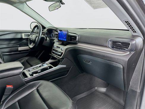 Used 2023 Ford Explorer XLT w/ Equipment Group 202A image 28