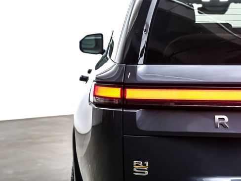 Used 2023 Rivian R1S Adventure image 14