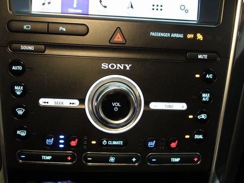 Used 2019 Ford Explorer Sport image 27