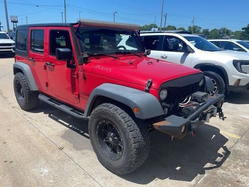 Used 2017 Jeep Wrangler Unlimited Sport w/ Connectivity Group AWD/4WD image 2