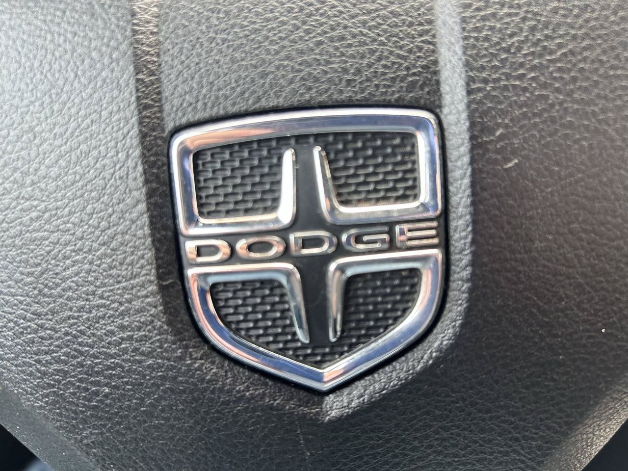 Used 2012 Dodge Charger SE RWD image 19