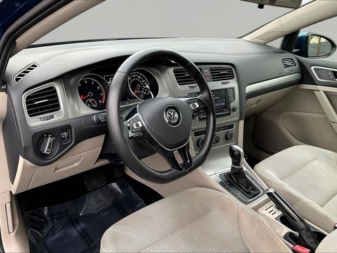 Used 2016 Volkswagen Golf S FWD image 17