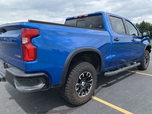 Used 2024 Chevrolet Silverado 1500 ZR2 image 36