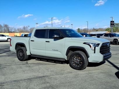 Used 2025 Toyota Tundra SR5 w/ SR5 Convenience Package