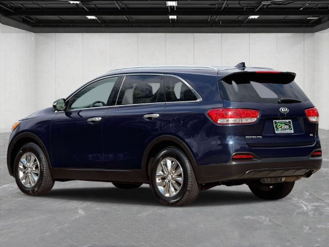 Used 2018 Kia Sorento FWD image 3