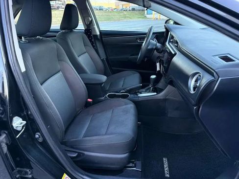 Used 2019 Toyota Corolla LE image 23