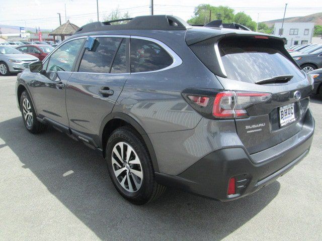 Used 2022 Subaru Outback Premium AWD/4WD image 4