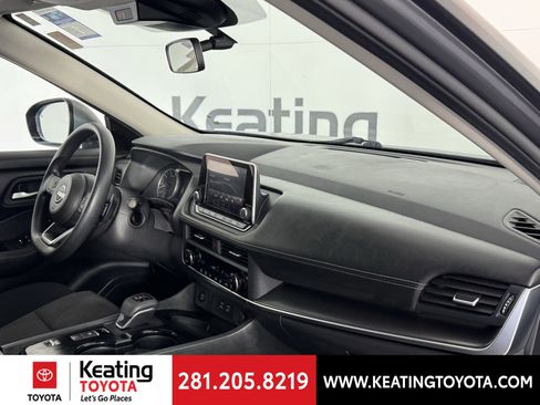 Used 2024 Nissan Rogue SV image 20