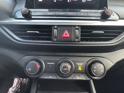 Used 2024 Kia Forte LXS image 20