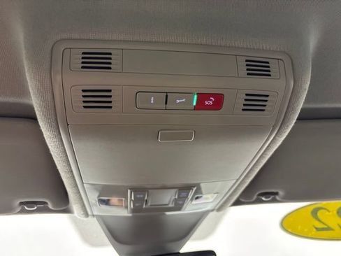 Used 2022 Volkswagen Tiguan S FWD image 23