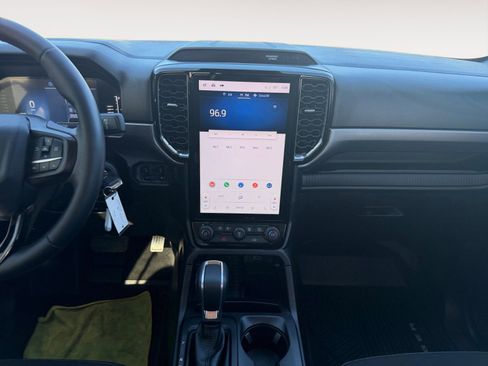 Used 2024 Ford Ranger XLT image 11