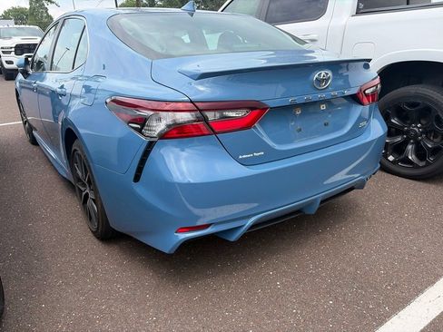 Used 2024 Toyota Camry SE w/ Cold Weather Package FWD image 9