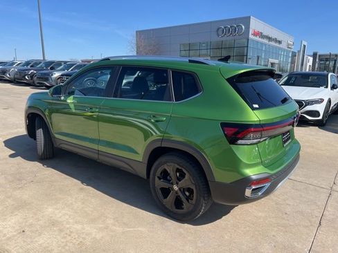 New 2026 Volkswagen Taos SEL AWD/4WD image 4