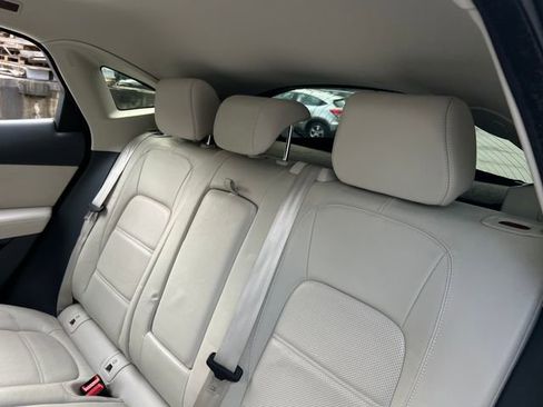 Used 2019 Jaguar E-PACE SE image 20