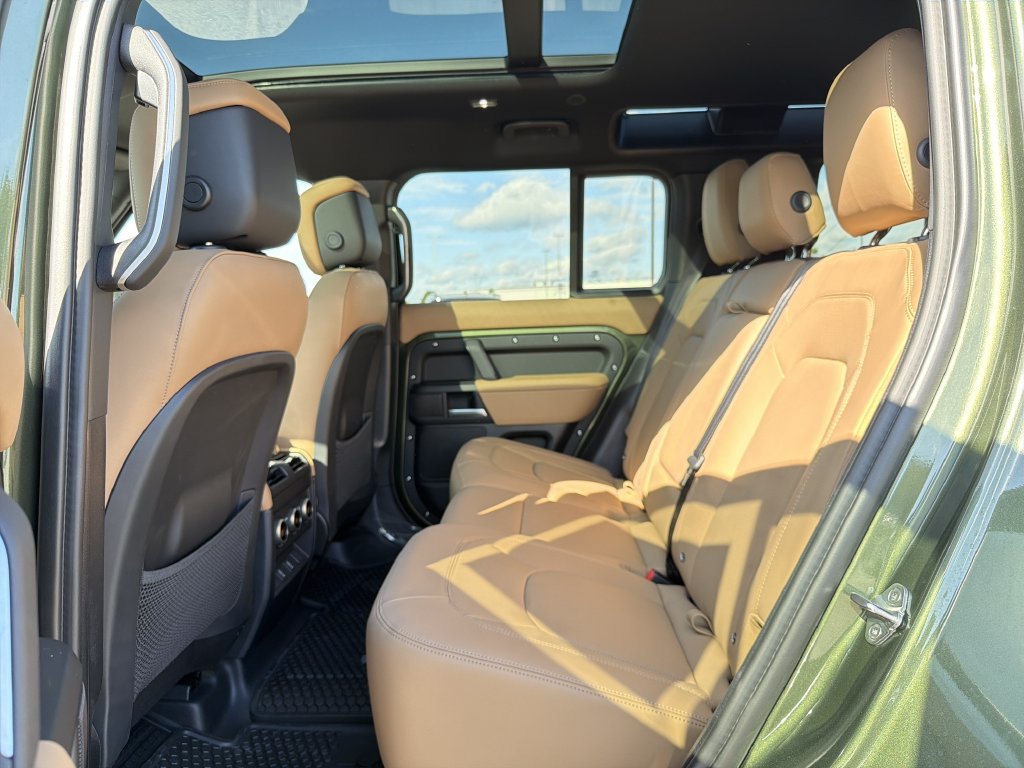 New 2026 Land Rover Defender 110 S AWD/4WD image 5