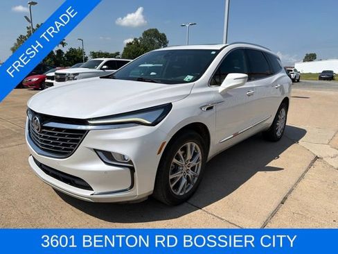 Used 2023 Buick Enclave Essence w/ Experience Buick Package FWD image 1