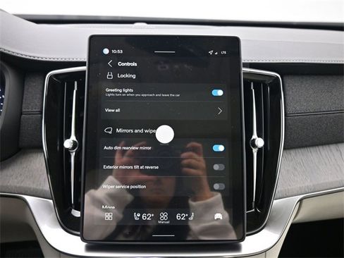 New 2026 Volvo XC90 B6 Ultra image 17