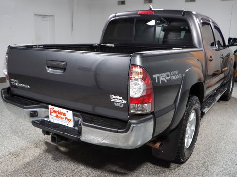 Used 2015 Toyota Tacoma 4x4 Double Cab image 7